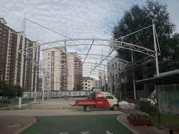 甘肅通渭特殊教育學校籃球場施工中